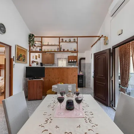 Apartman Matea Sveti Lovreč Pazenatički